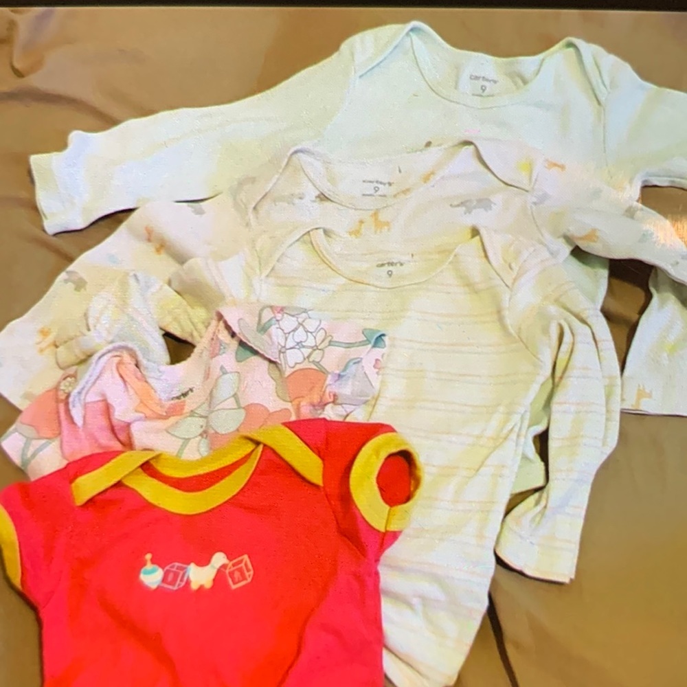5 baby onesies